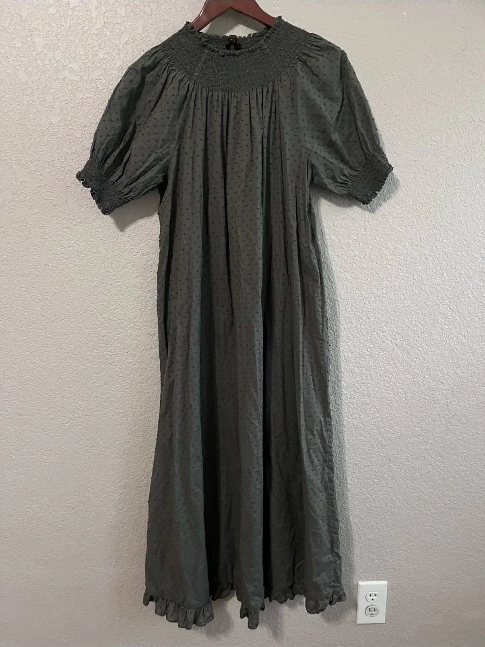 Quince Charcoal Gray Swiss Dot Smocked Midi 100% Cotton Puff Sleeve Large - Picture 4 of 11